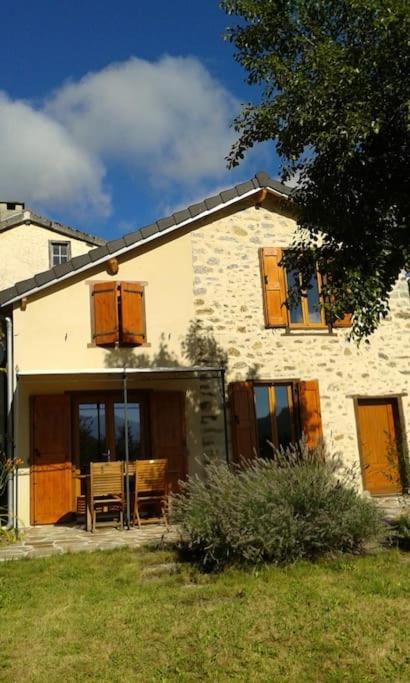 Villa Grange En Pierres. Grand Jardin Et Belle Vue Saurat Exterior foto