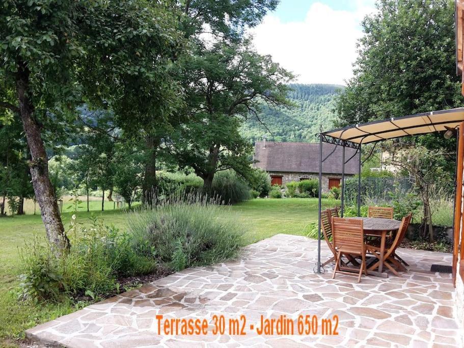 Villa Grange En Pierres. Grand Jardin Et Belle Vue Saurat Exterior foto